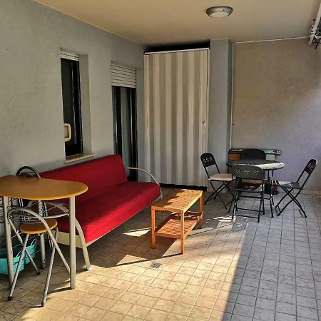 Moderno A Due Passi Dal Mare